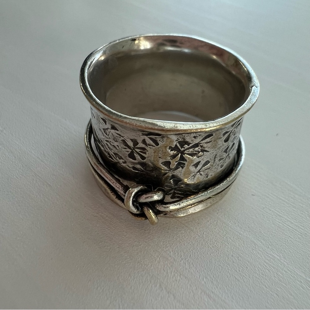 Silver Tone Spinner Fashion Ring